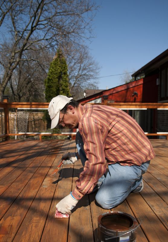 When to Hire for Deck Service